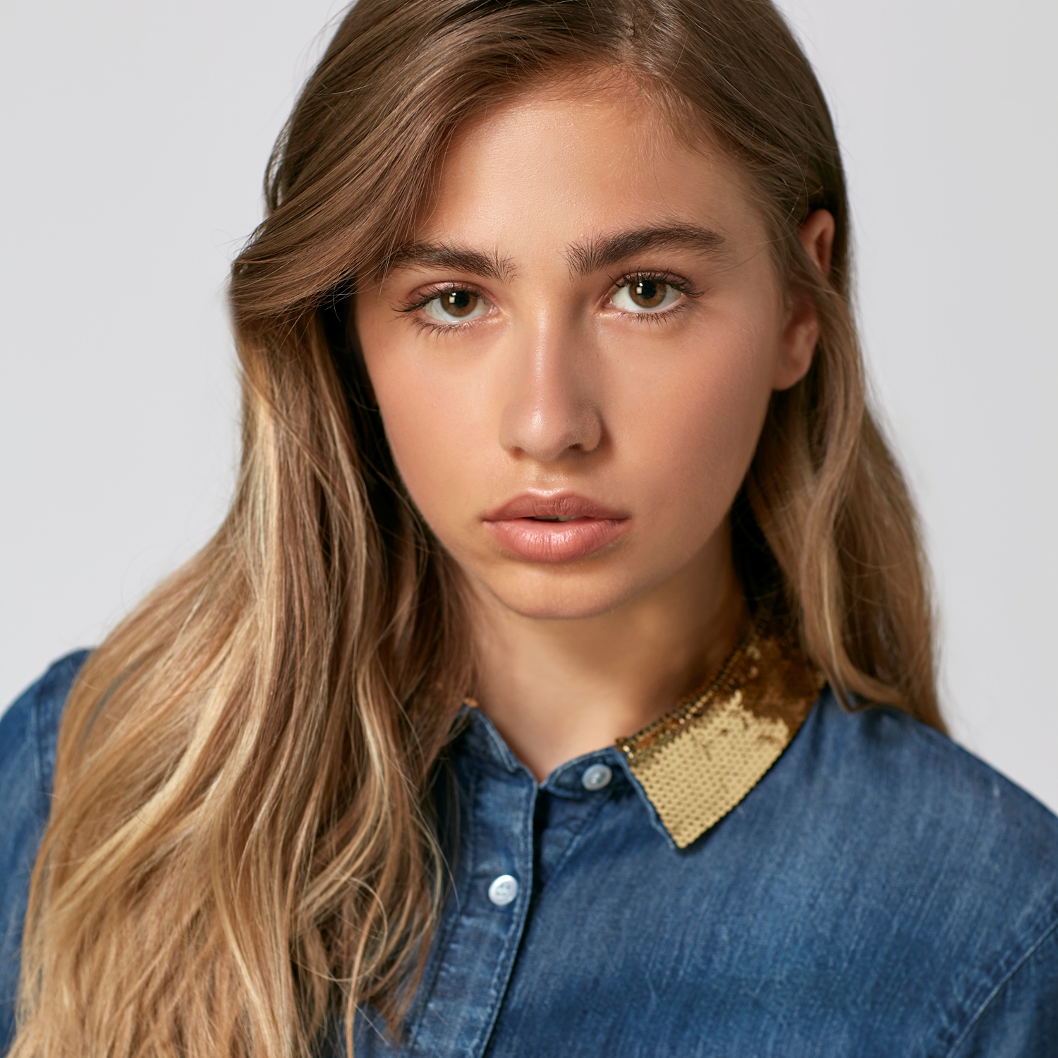 İŞLEMELİ JEAN GÖMLEK