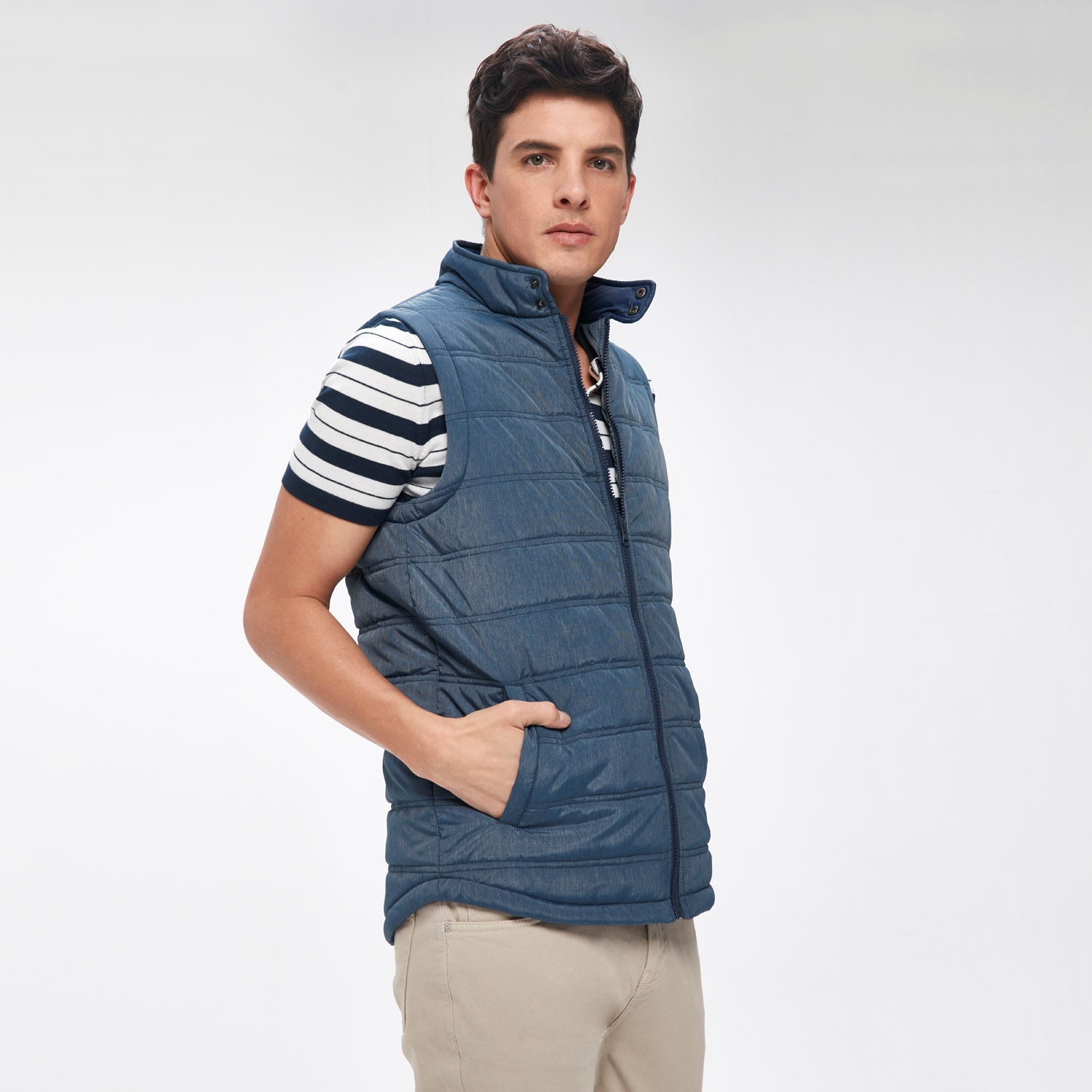 DİK YAKA CEPLİ YELEK