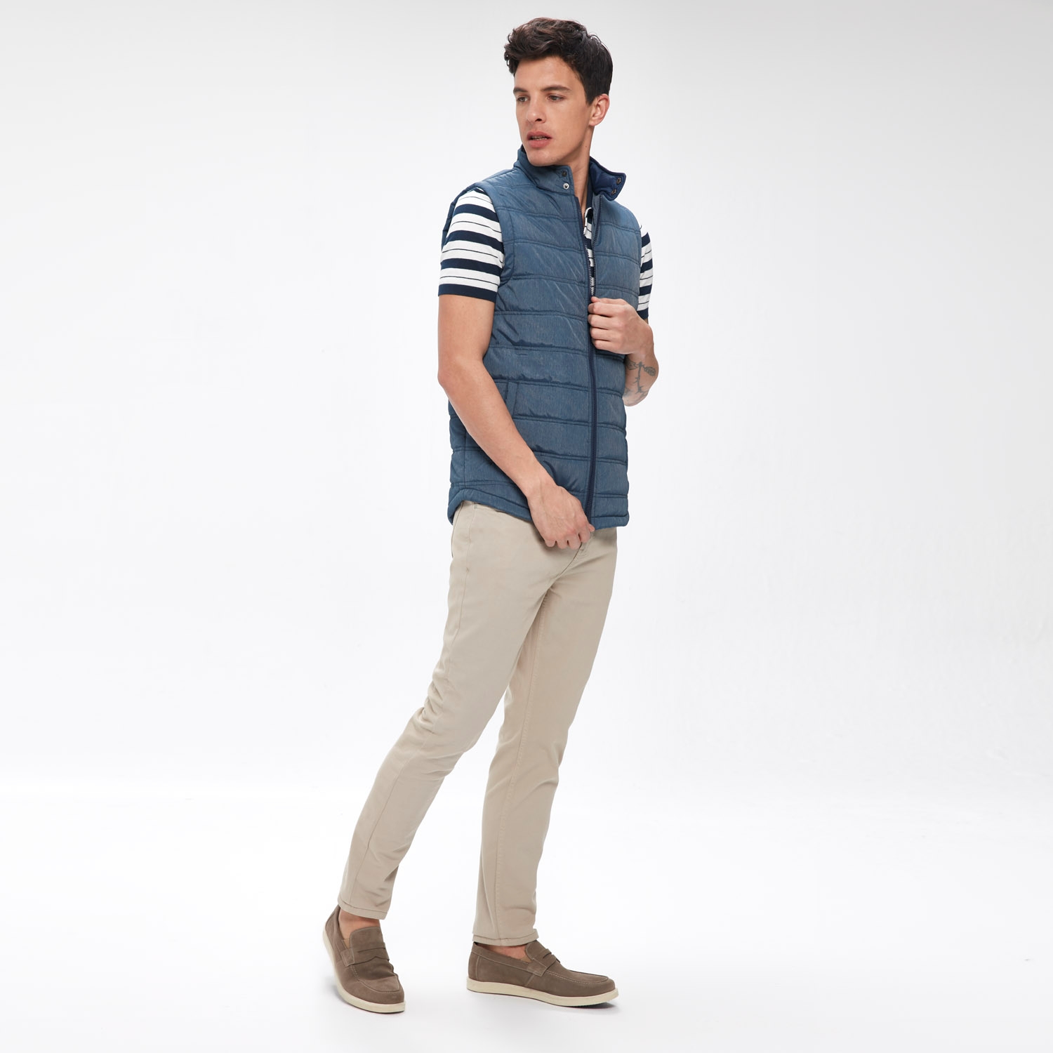 DİK YAKA CEPLİ YELEK