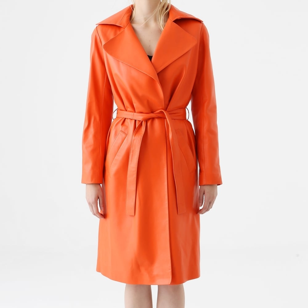 ARZU KAPROL VE MUDO TRENÇKOT