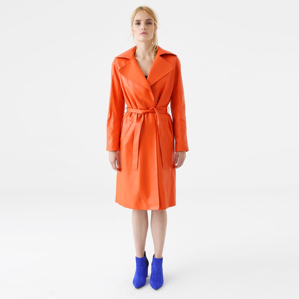 ARZU KAPROL VE MUDO TRENÇKOT