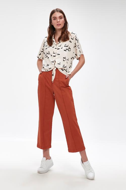  KUĞU DESENLİ CASUAL BLUZ