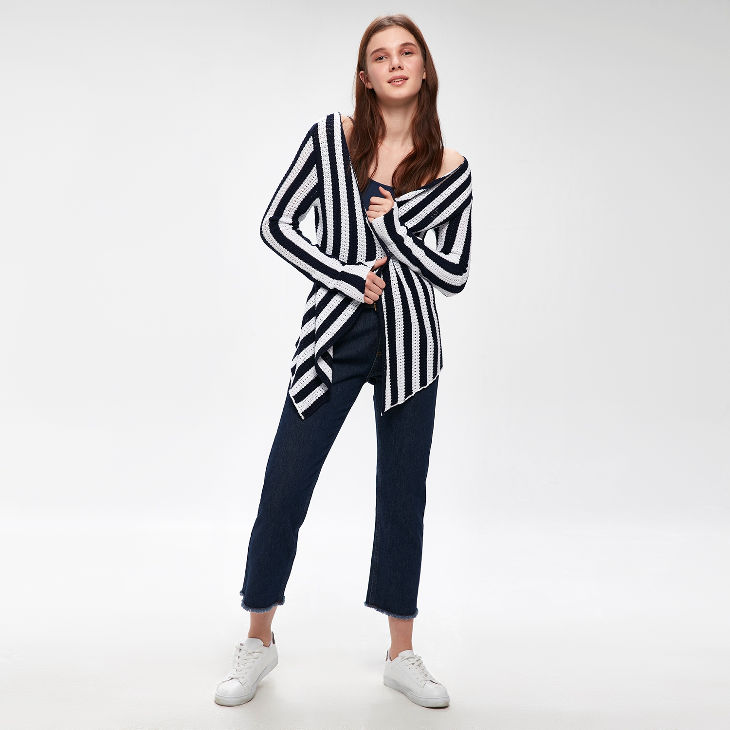 ÇİZGİLİ ÇİÇEKLİ HIRKA