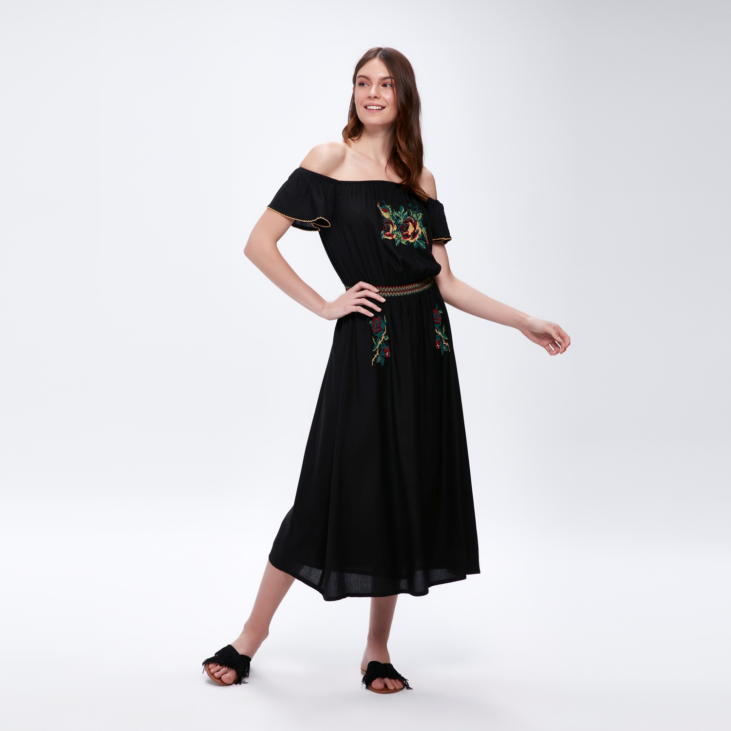 KANAVİÇE İŞLEMELİ MAXİ ELBİSE