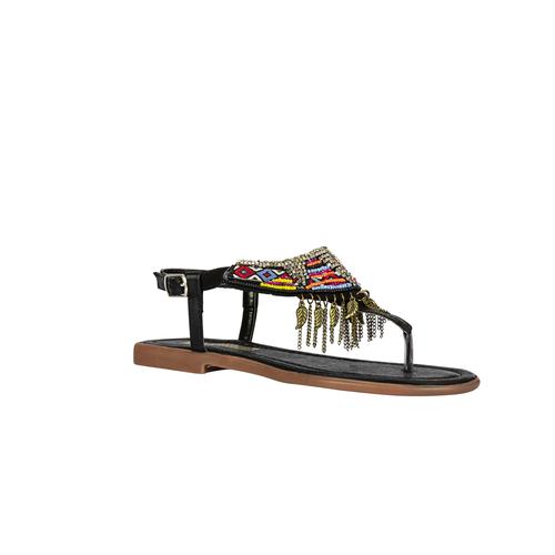  ETNİK İŞLEMELİ PARMAK ARASI TERLİK