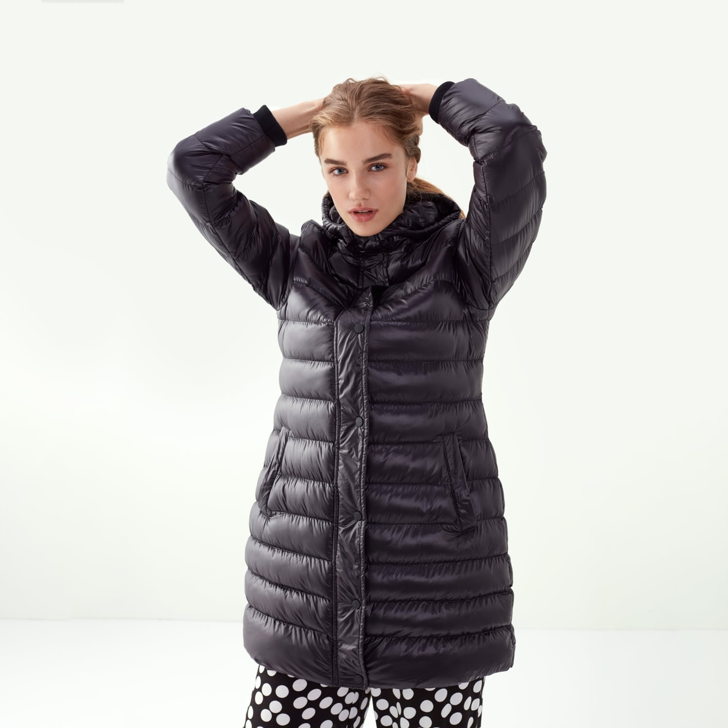 KAPÜŞONLU ŞİŞME MONT