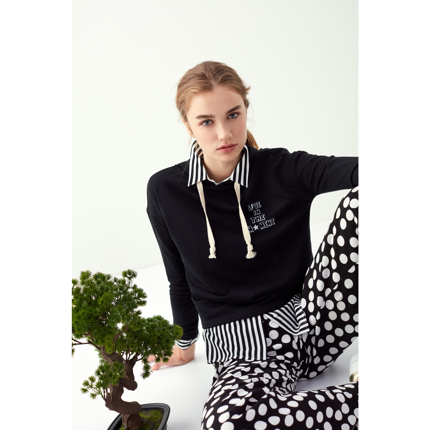 KAPÜŞONLU SWEATSHIRT