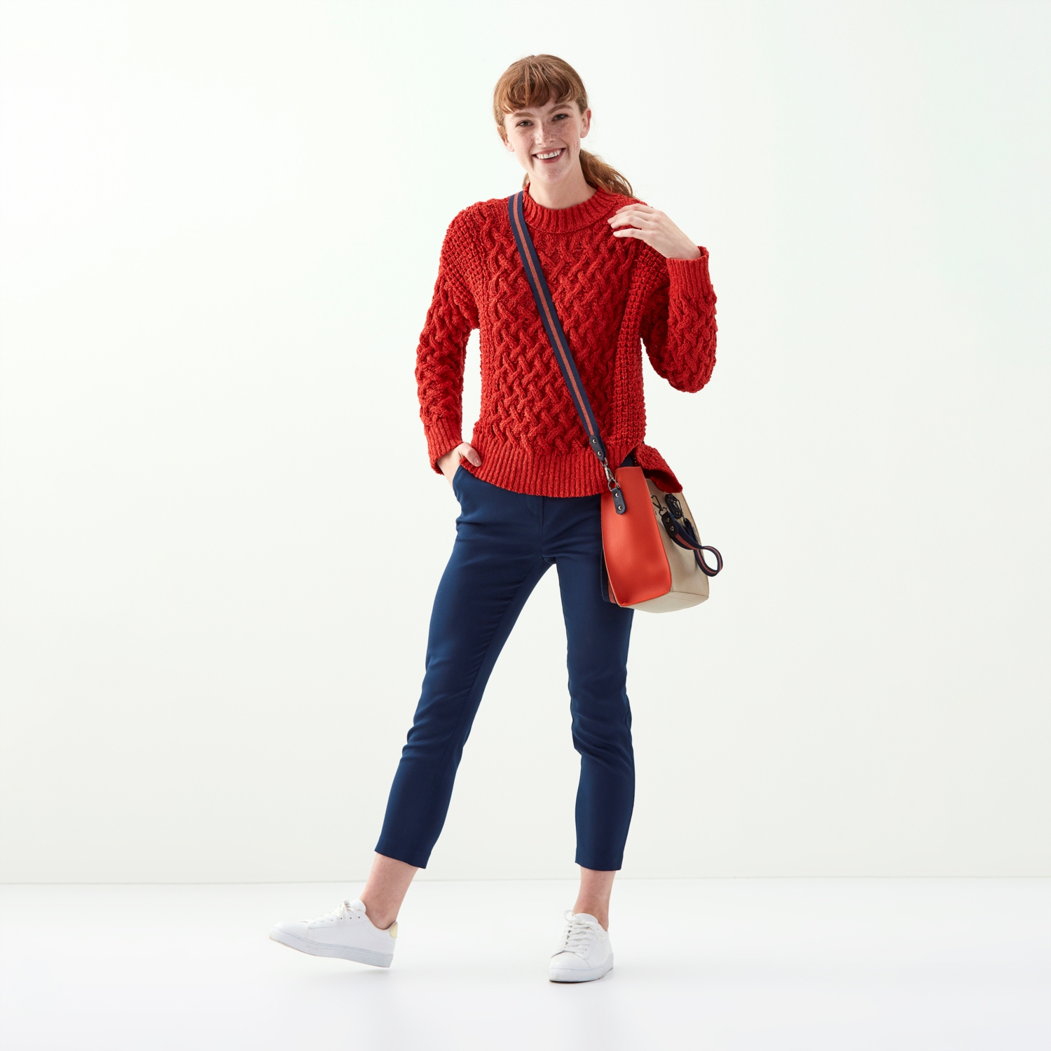 ÖRGÜ DESENLİ BİSİKLET YAKA TRİKO KAZAK