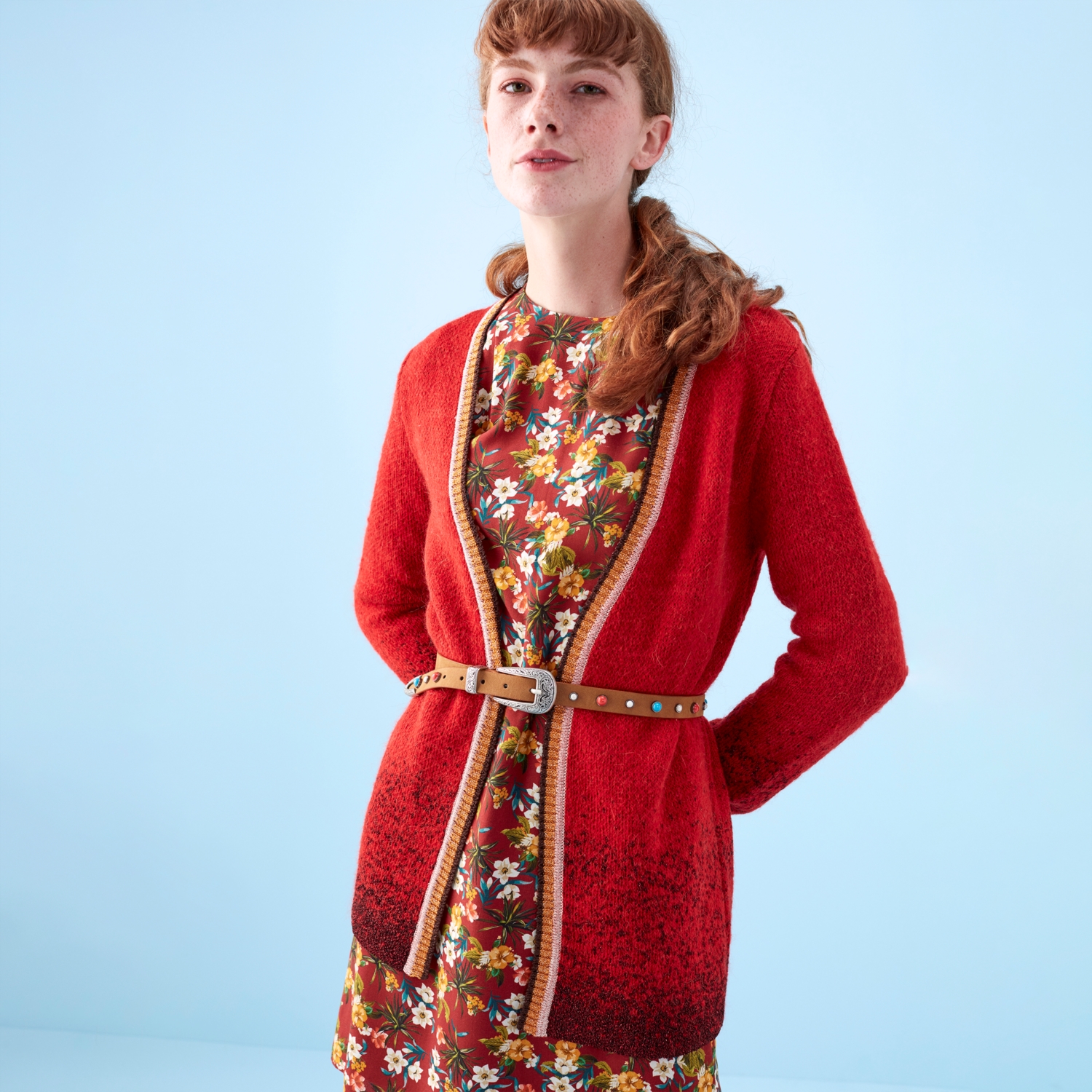 ŞERİTLİ AÇIK YAKA UZUN HIRKA