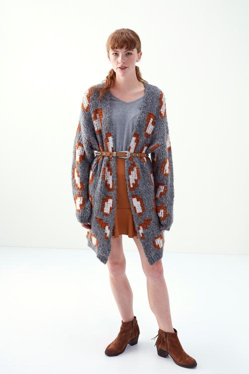  DESENLİ TRİKO AÇIK YAKA HIRKA