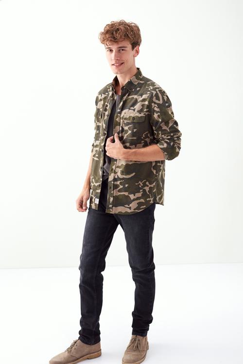  KAMUFLAJ DESENLİ REGULAR CASUAL GÖMLEK