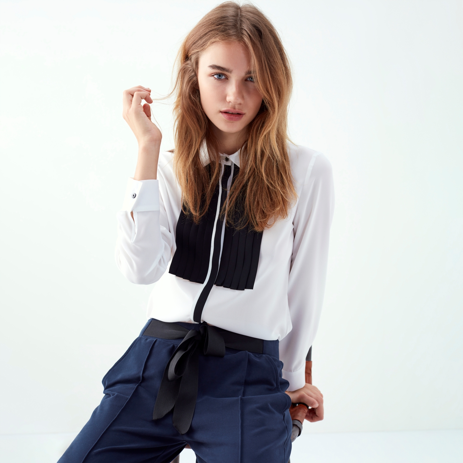 ÖNÜ PİLELİ REGULAR GÖMLEK