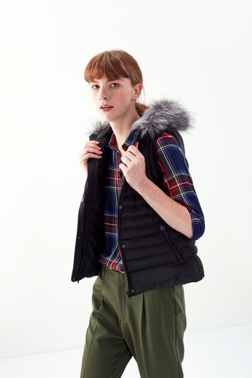  KAPÜŞONLU ŞİŞME YELEK