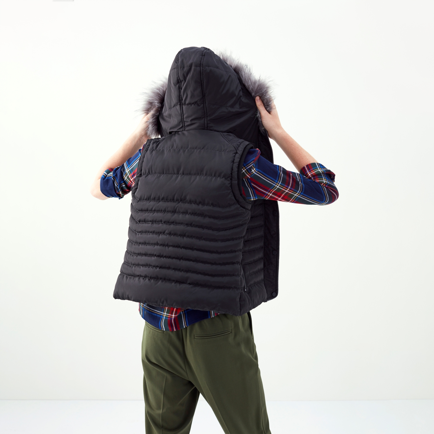 KAPÜŞONLU ŞİŞME YELEK