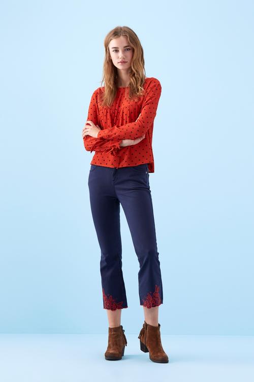  PAÇA İŞLEMELİ CROPPED JEAN PANTOLON