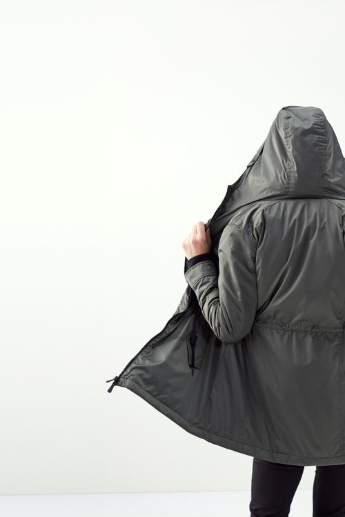  CEP DETAYLI KAPÜŞONLU MONT