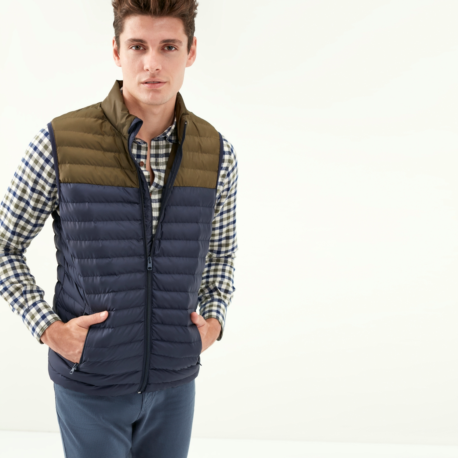 İKİ RENKLİ KAPİTONELİ ŞİŞME YELEK