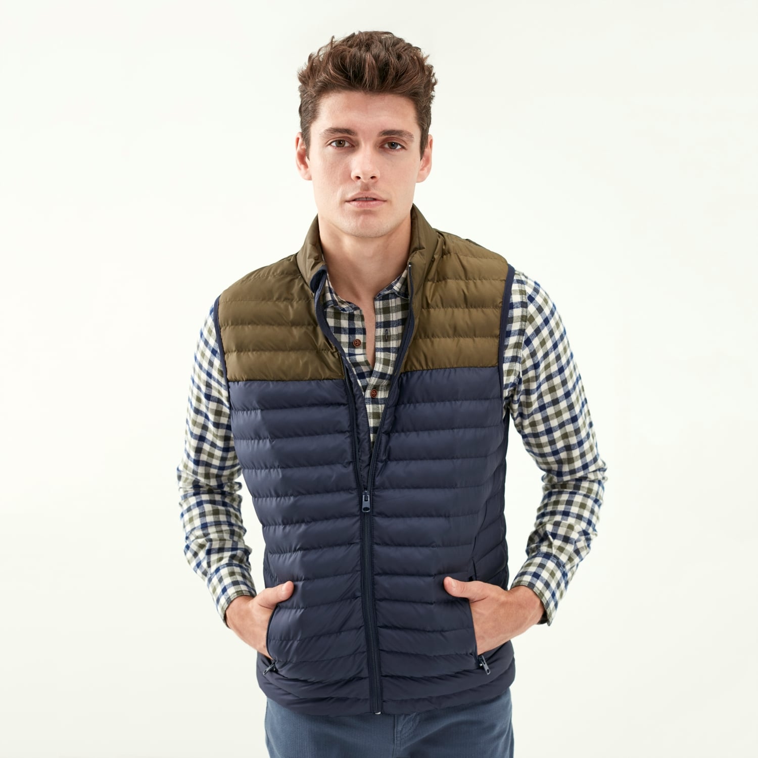 İKİ RENKLİ KAPİTONELİ ŞİŞME YELEK