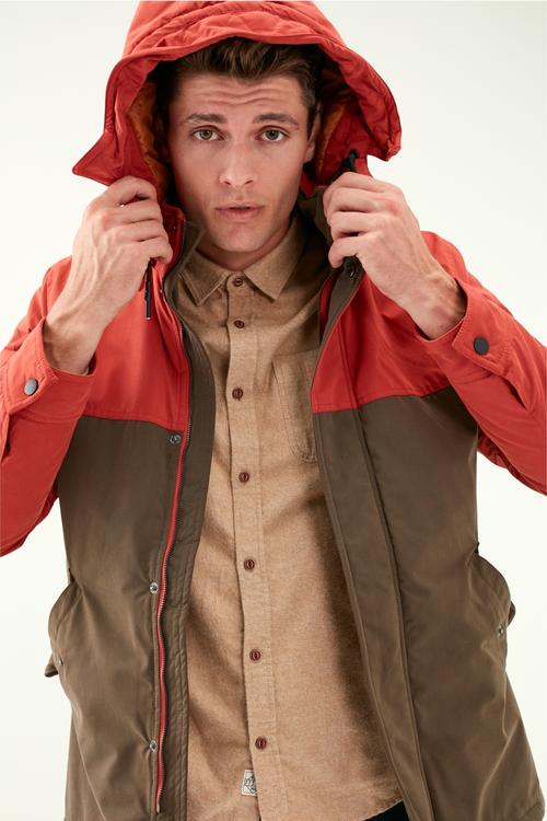  İKİ RENKLİ KAPÜŞONLU UZUN PARKA