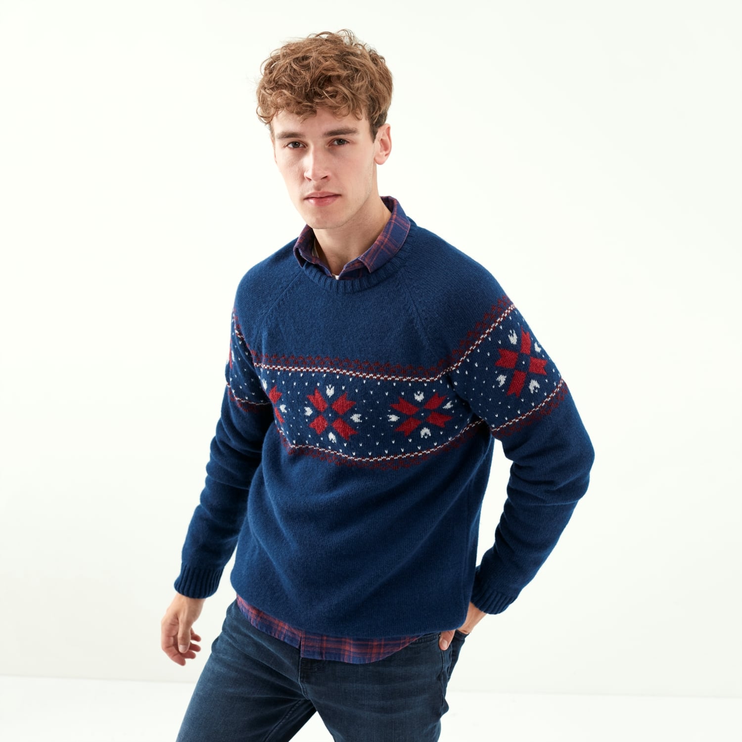 BİSİKLET YAKA İŞLEMELİ YÜN KAZAK