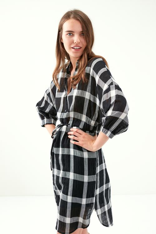  EKOSE DESENLİ MİDİ BOY GÖMLEK ELBİSE