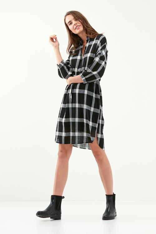  EKOSE DESENLİ MİDİ BOY GÖMLEK ELBİSE