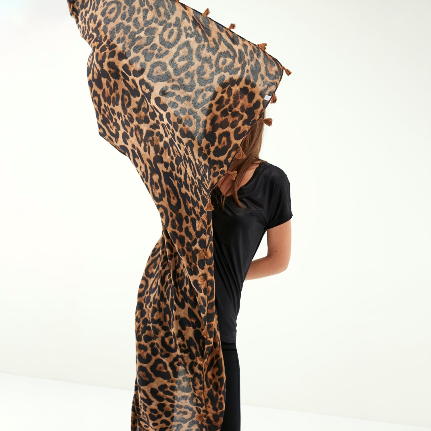 LEOPAR PÜSKÜL DETAYLI ŞAL