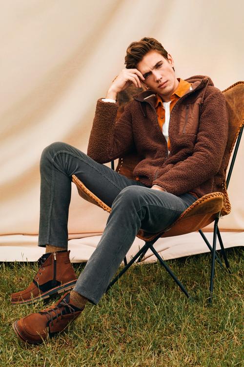  KAPÜŞONLU SWEATSHIRT