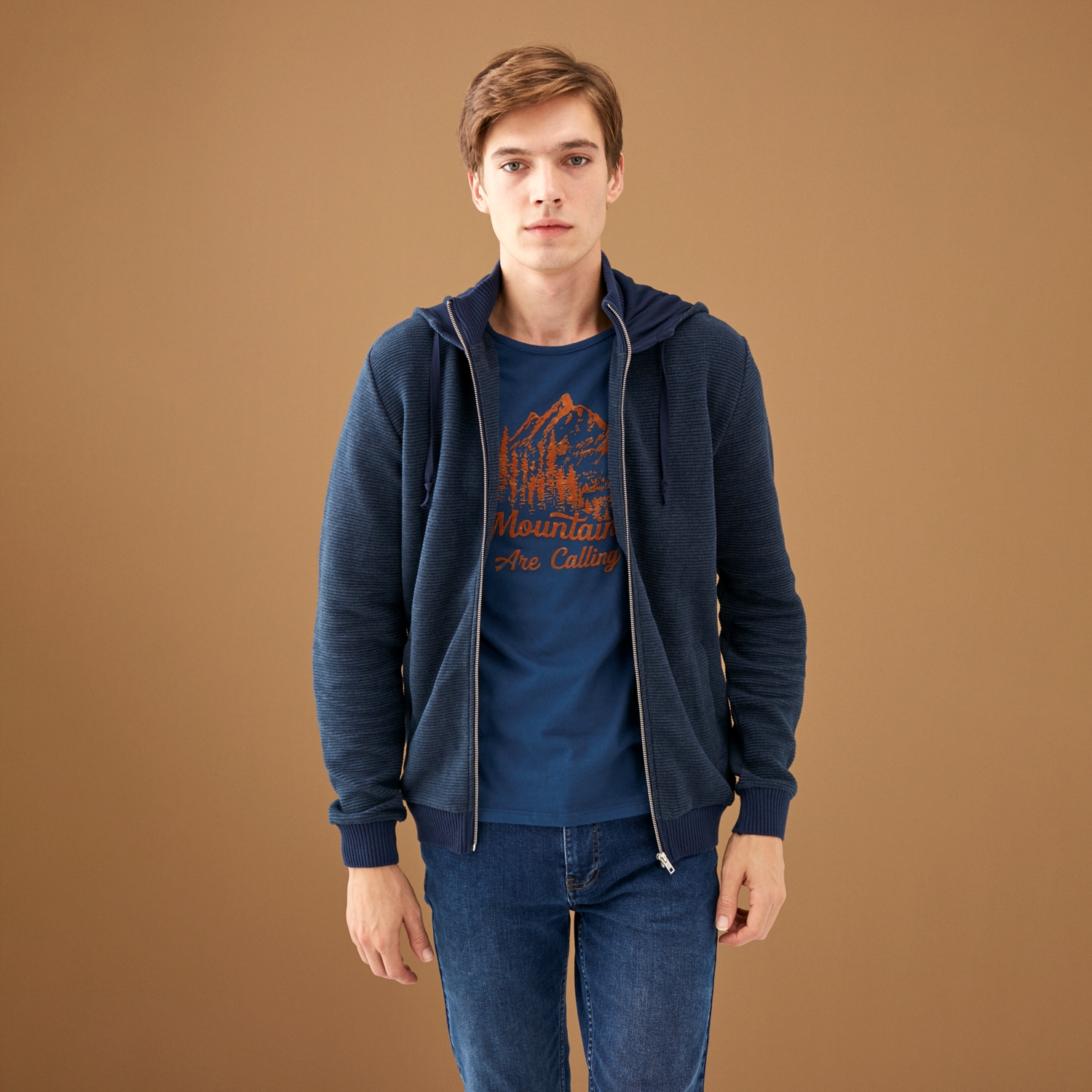 FERMUARLI KAPÜŞONLU SWEATSHIRT