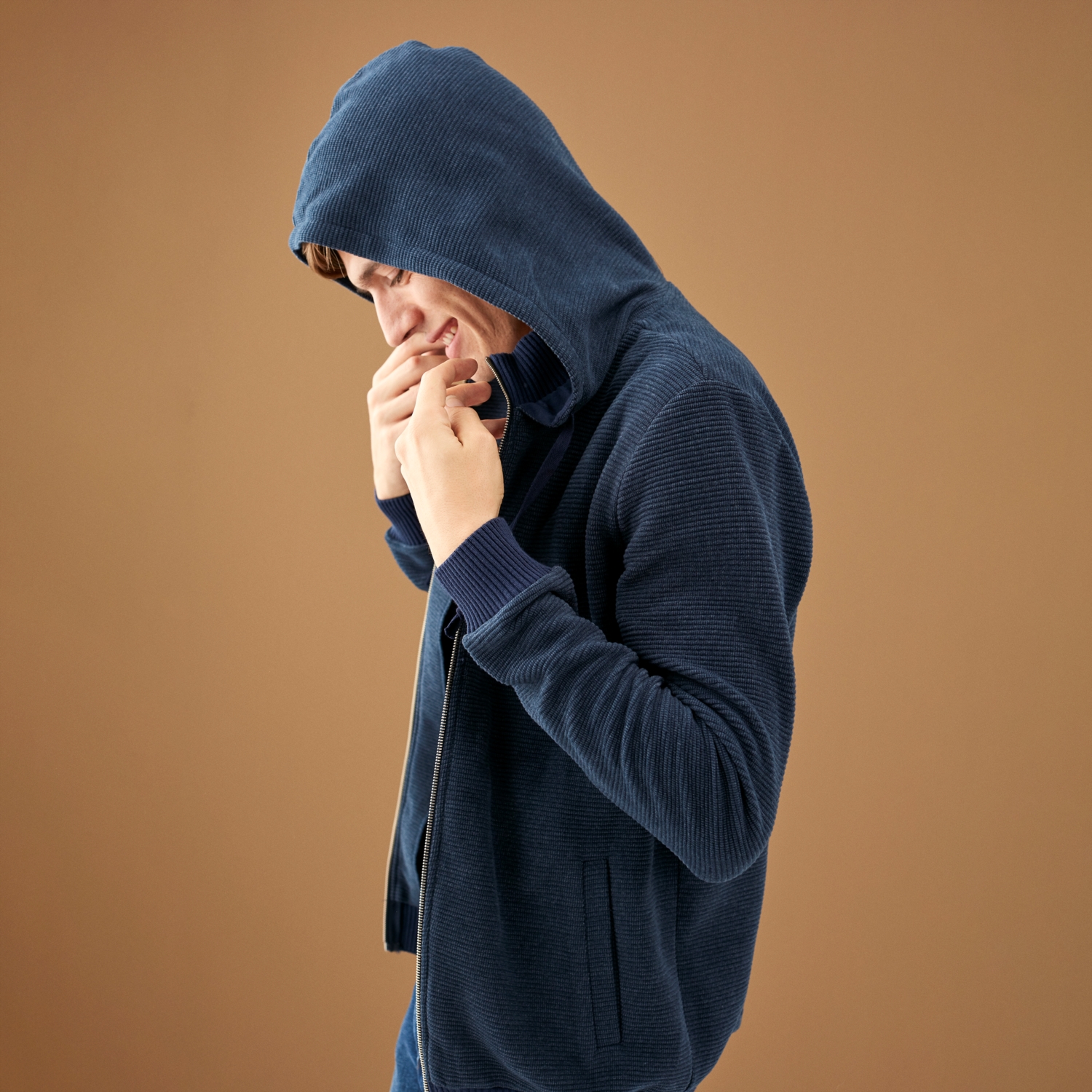 FERMUARLI KAPÜŞONLU SWEATSHIRT