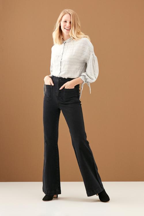  CEP DETAYLI İSPANYOL PAÇA JEAN PANTOLON