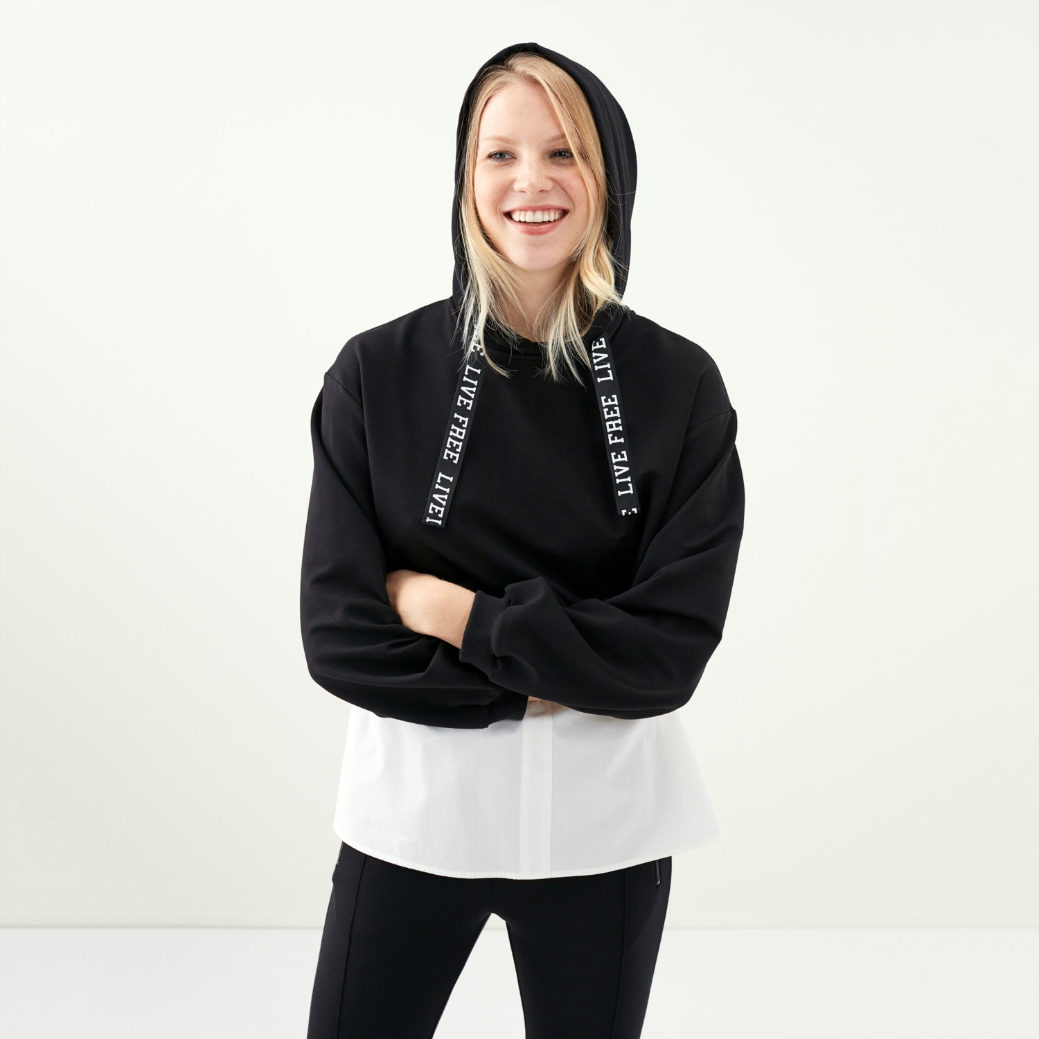 YAZILI İP DETAYLI ÖRME KAPÜŞONLU SWEATSHIRT