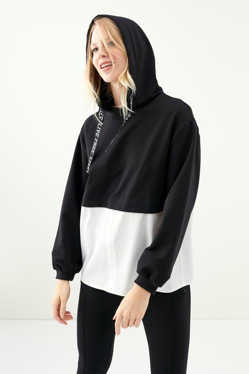  YAZILI İP DETAYLI ÖRME KAPÜŞONLU SWEATSHIRT