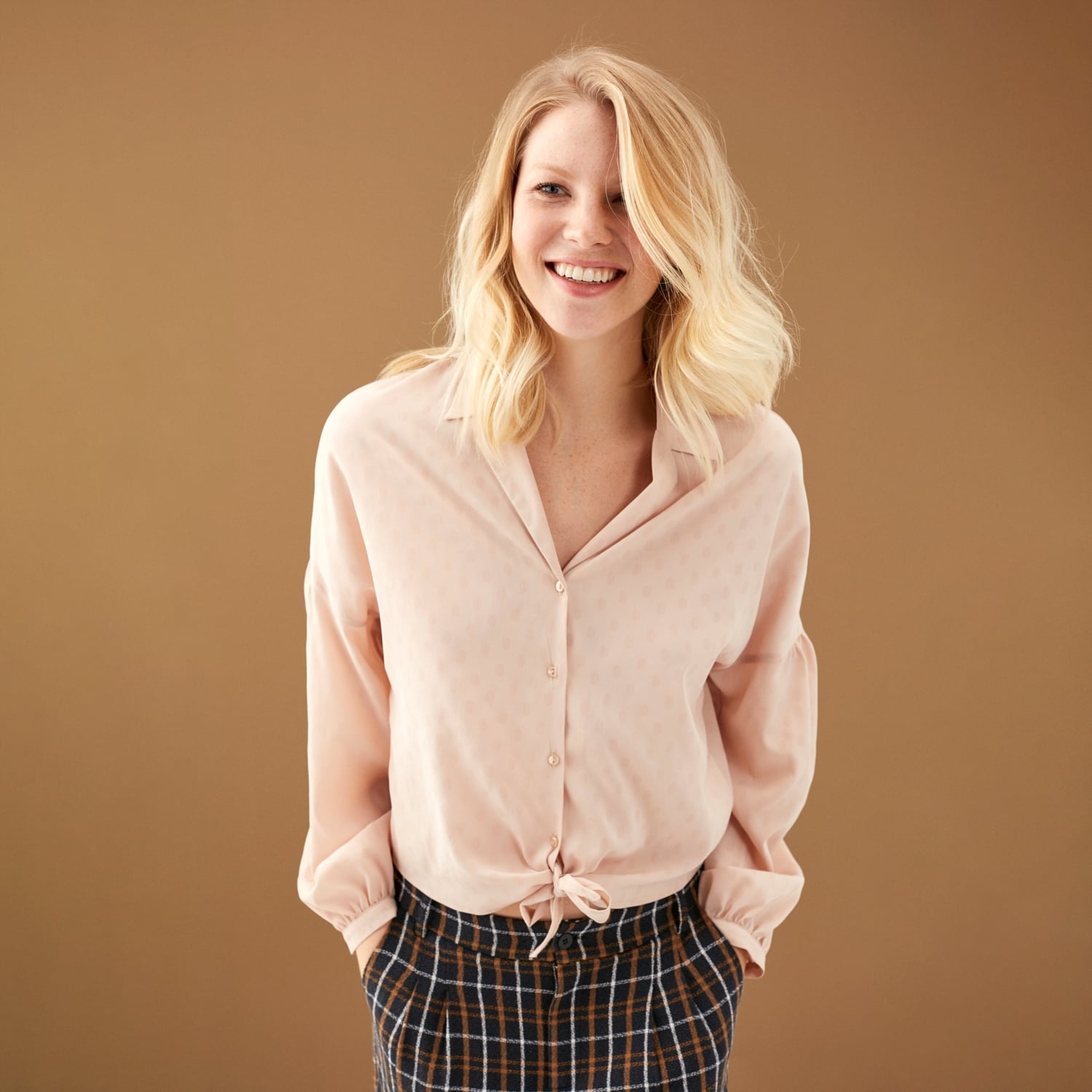 ÖNDEN BAĞLAMALI CASUAL GÖMLEK