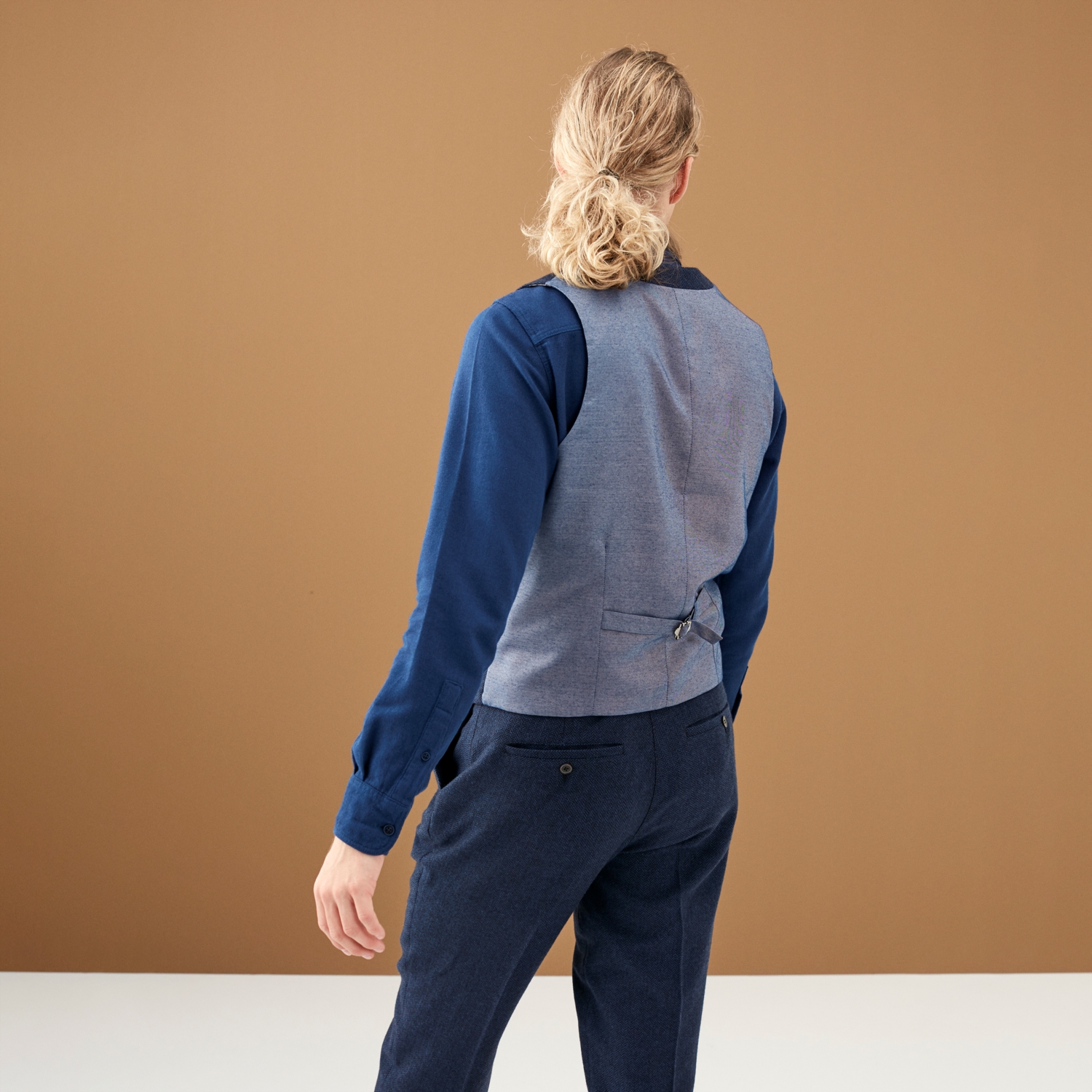 DÜĞMELİ YÜN YELEK