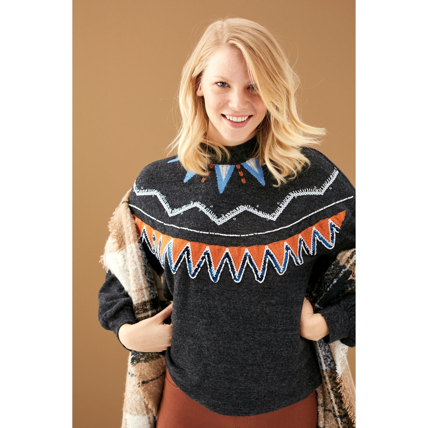 PUL İŞLEMELİ KAZAK