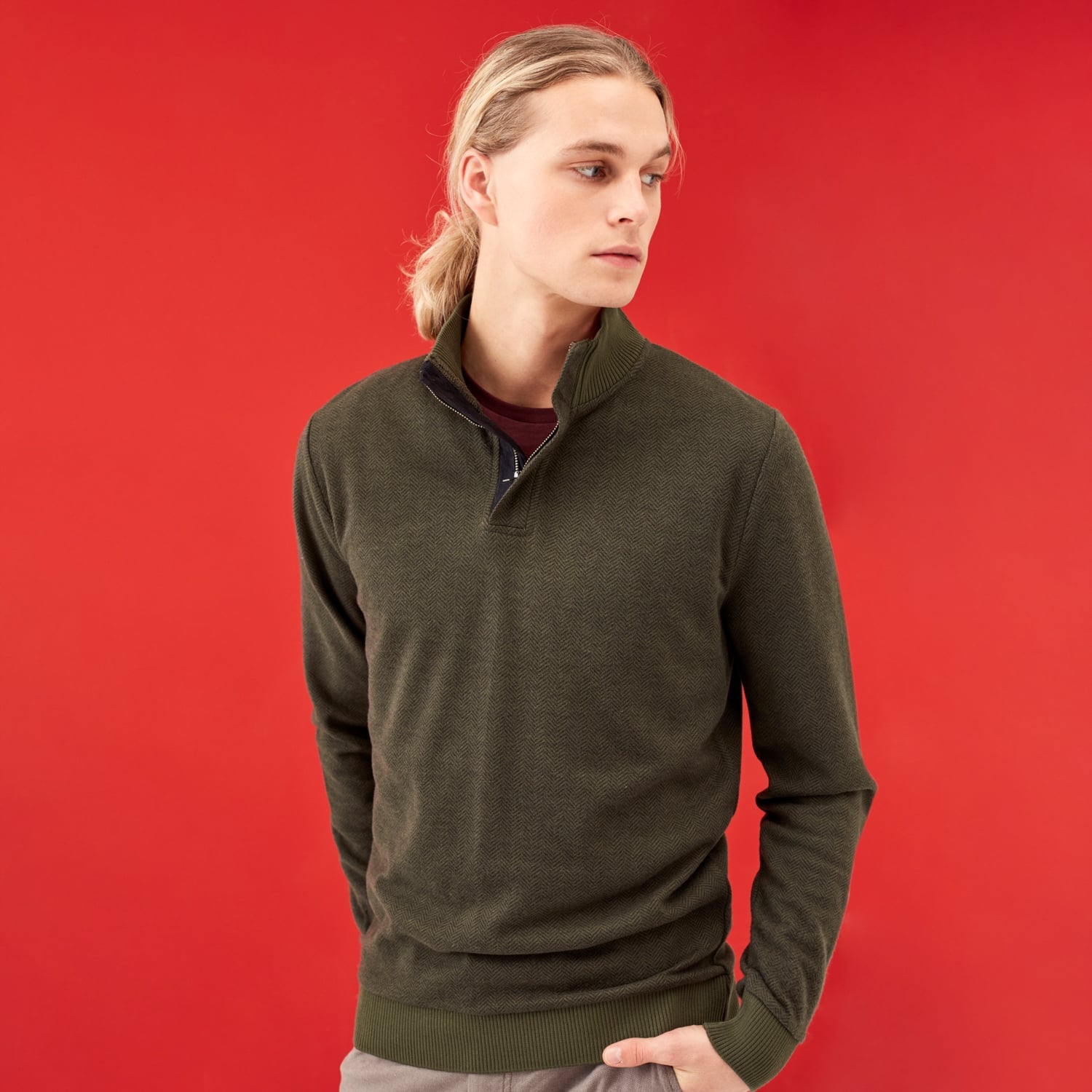 DİK YAKA ÖRME SWEATSHIRT