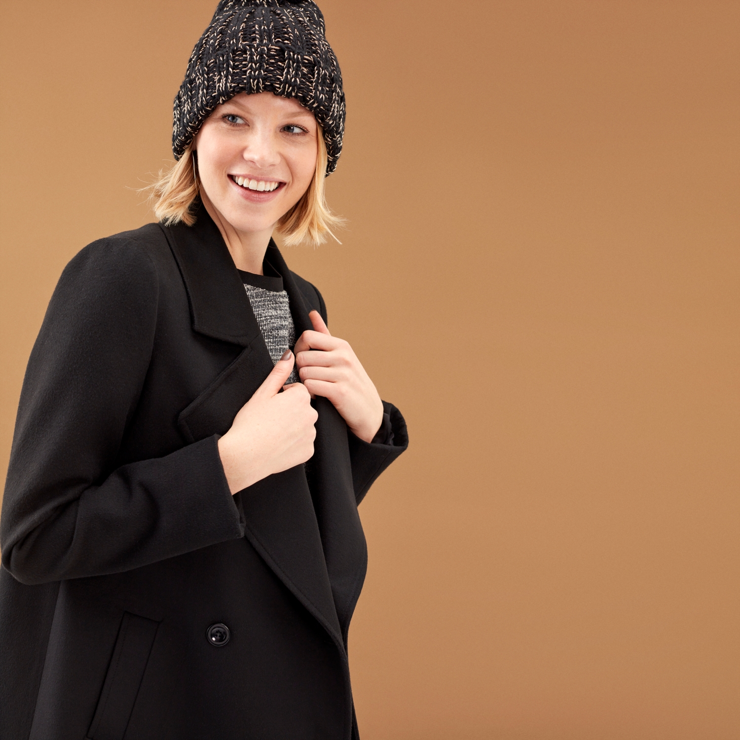 DÜĞME DETAYLI KAŞE KALIN KABAN