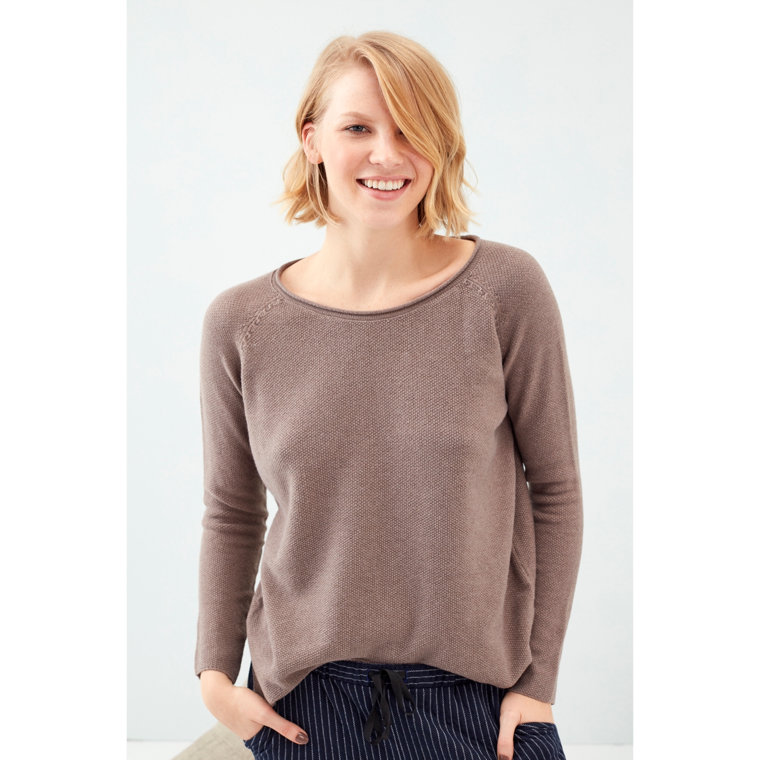 BİSİKLET YAKA VİSKOZ TRİKO KAZAK