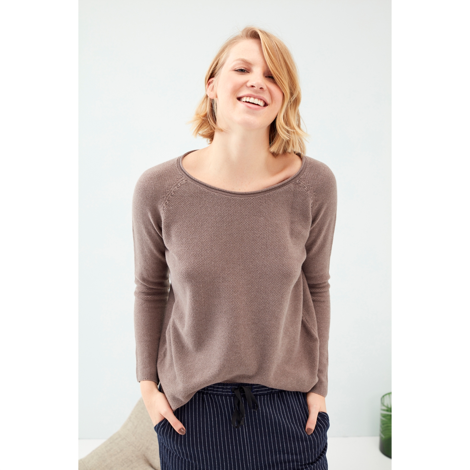 BİSİKLET YAKA VİSKOZ TRİKO KAZAK