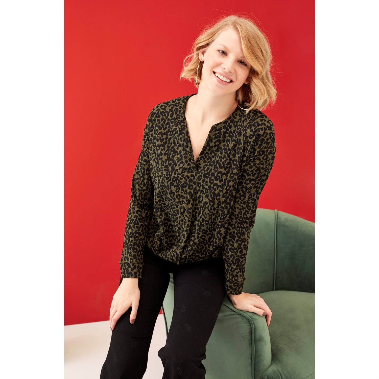 LEOPAR DESENLİ V YAKA CASUAL BLUZ