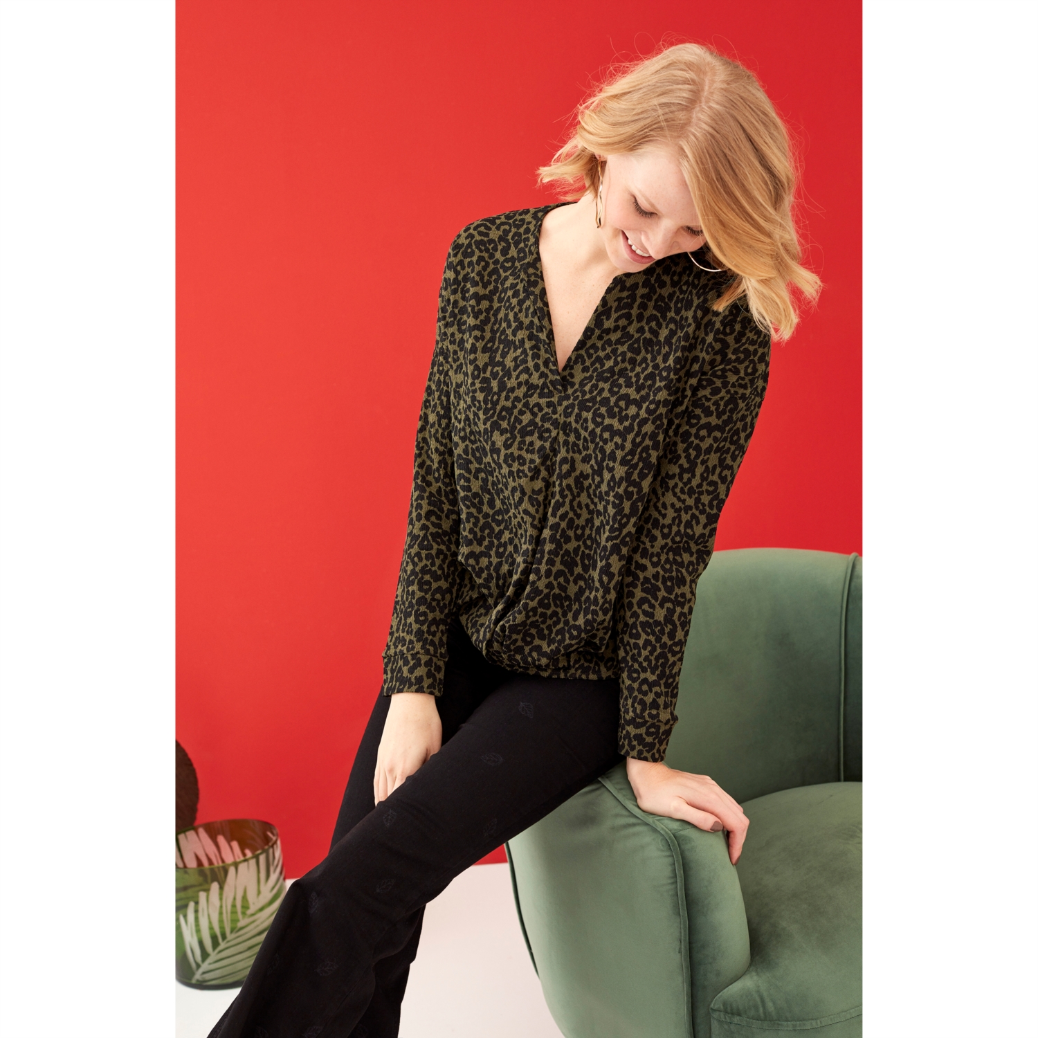 LEOPAR DESENLİ V YAKA CASUAL BLUZ