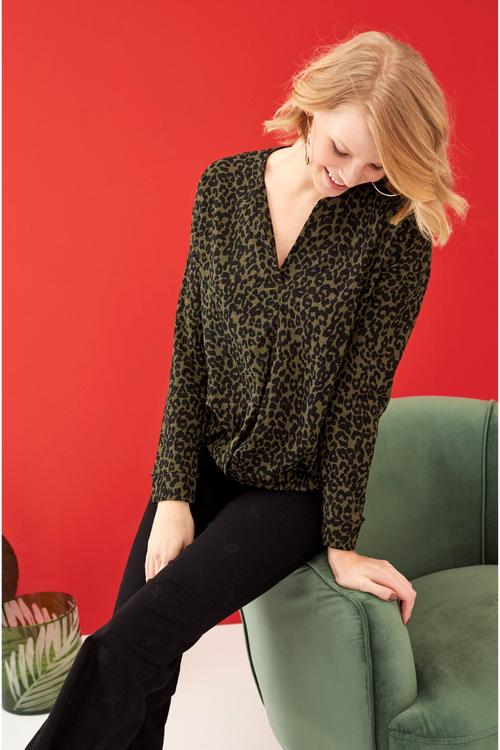  LEOPAR DESENLİ V YAKA CASUAL BLUZ