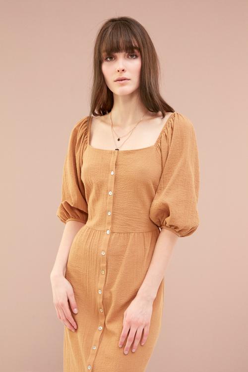  KAYIK YAKA DÜĞMELİ MİDİ BOY ELBİSE