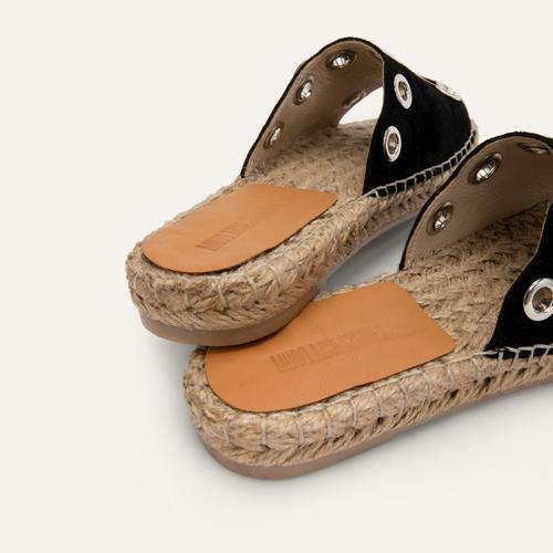  KUŞGÖZÜ DETAYLI SÜET GÖRÜNÜMLÜ TERLİK