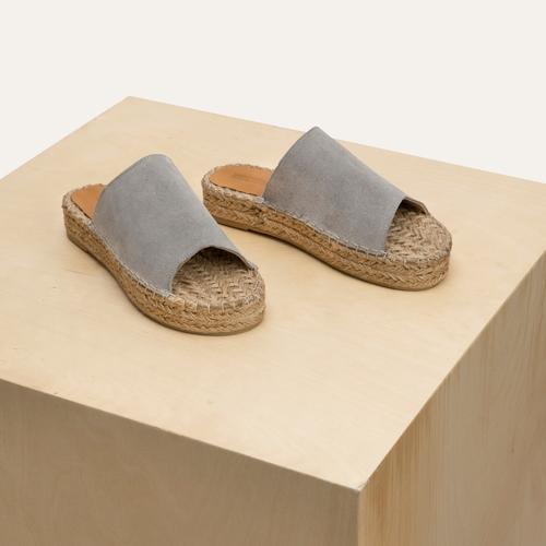  HASIR TABANLI SÜET TERLİK