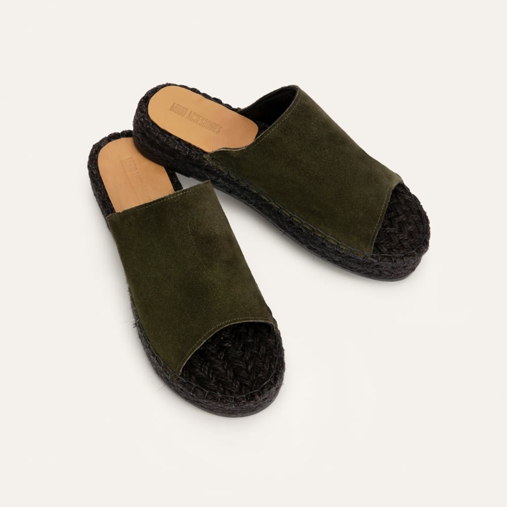 HASIR TABANLI SÜET TERLİK