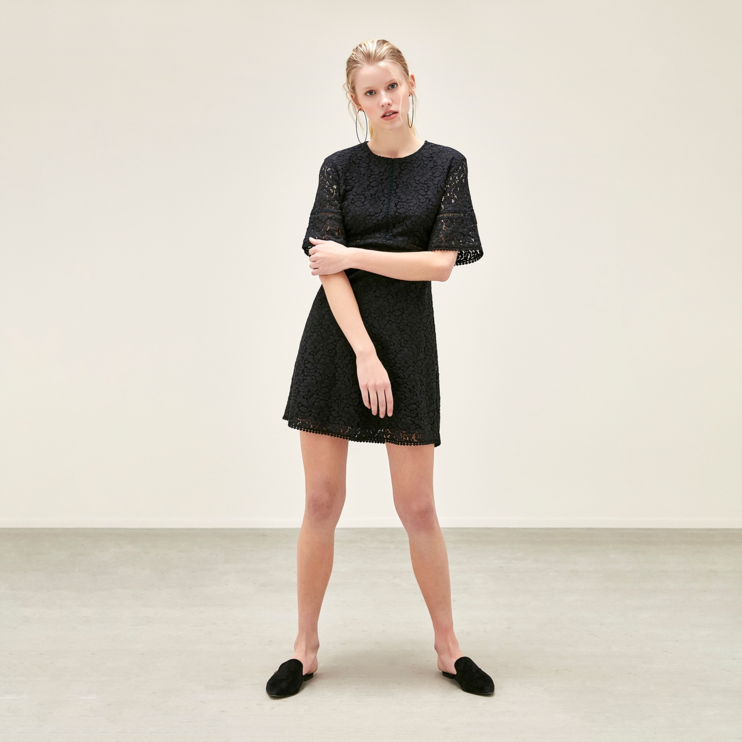 DANTEL DETAYLI A FORM ELBİSE