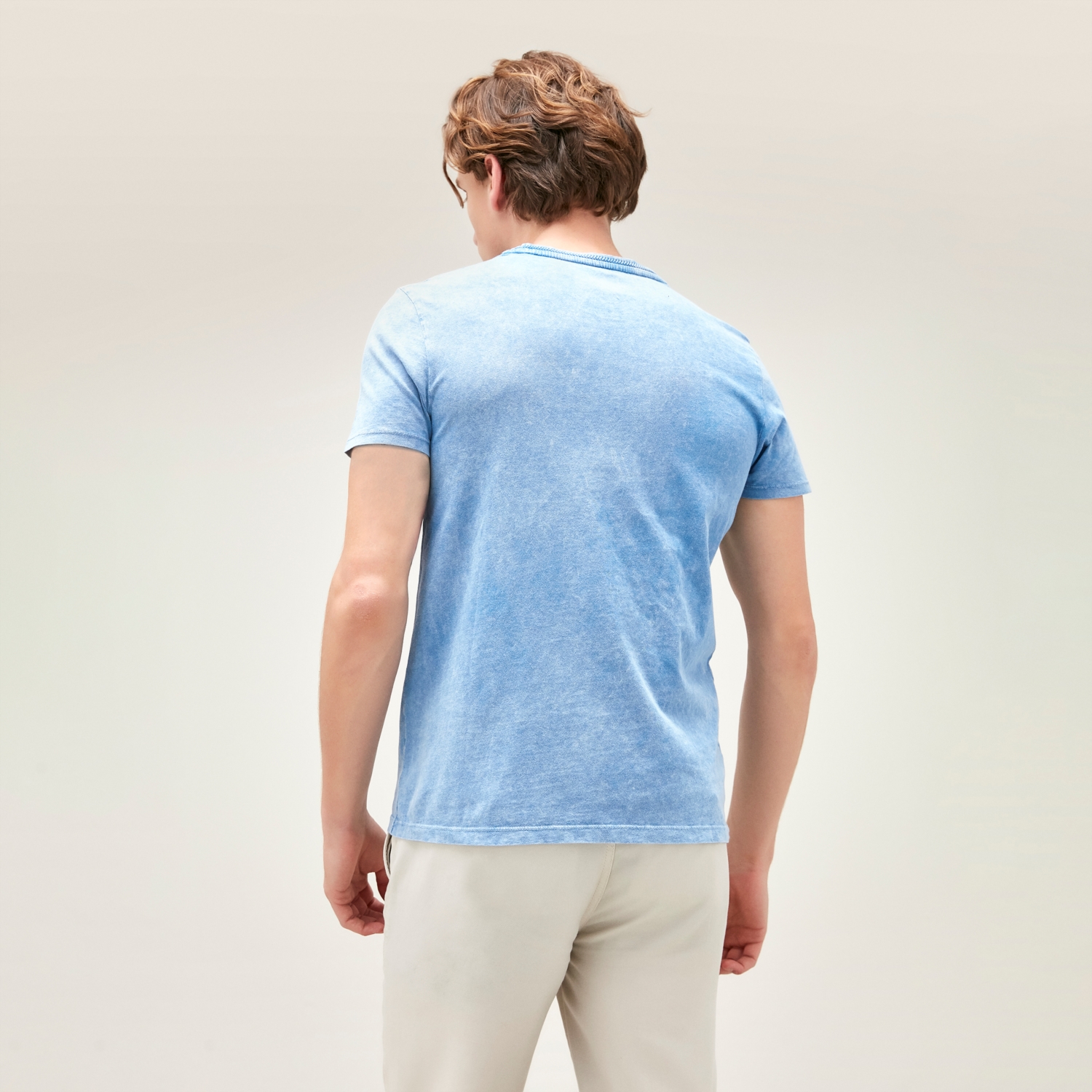 CEP DETAYLI BİSİKLET YAKA PAMUKLU KISA KOL T-SHIRT