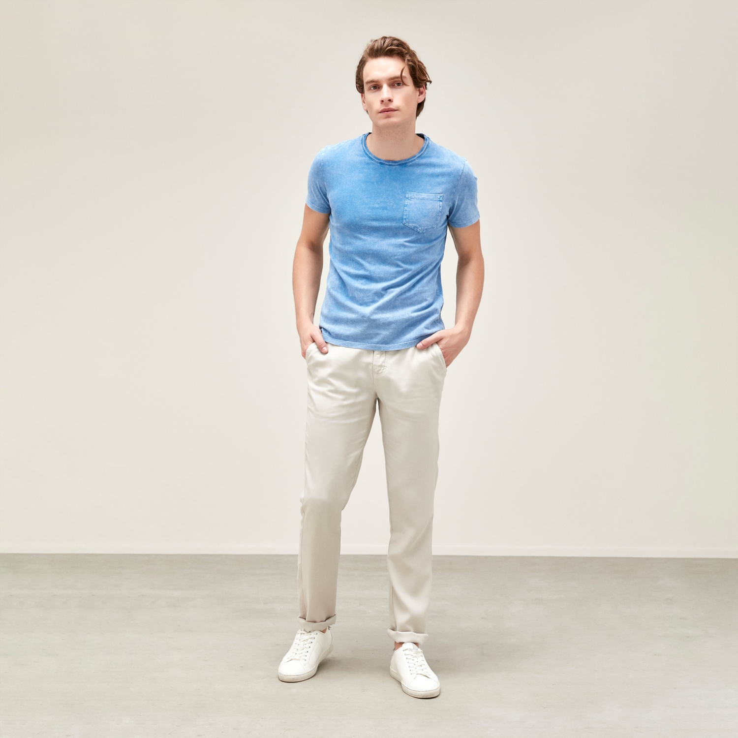 CEP DETAYLI BİSİKLET YAKA PAMUKLU KISA KOL T-SHIRT